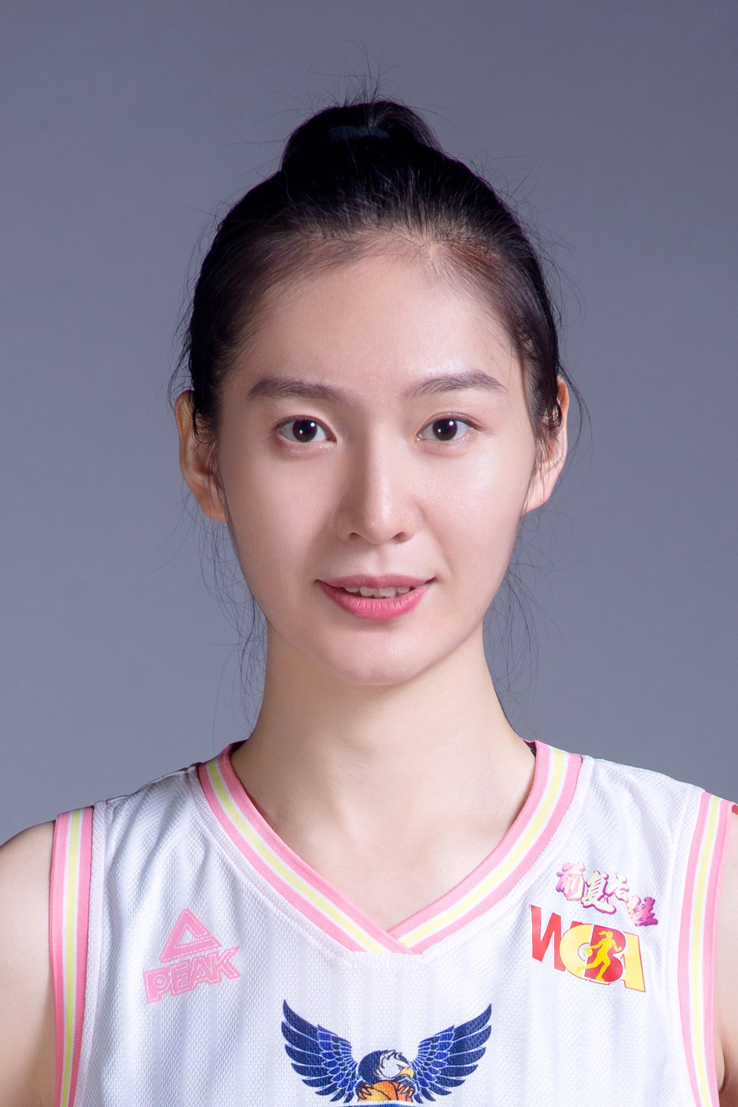 郭子瑄 guo zixuan #11 前锋身高: 188cm体重: 70kg前锋